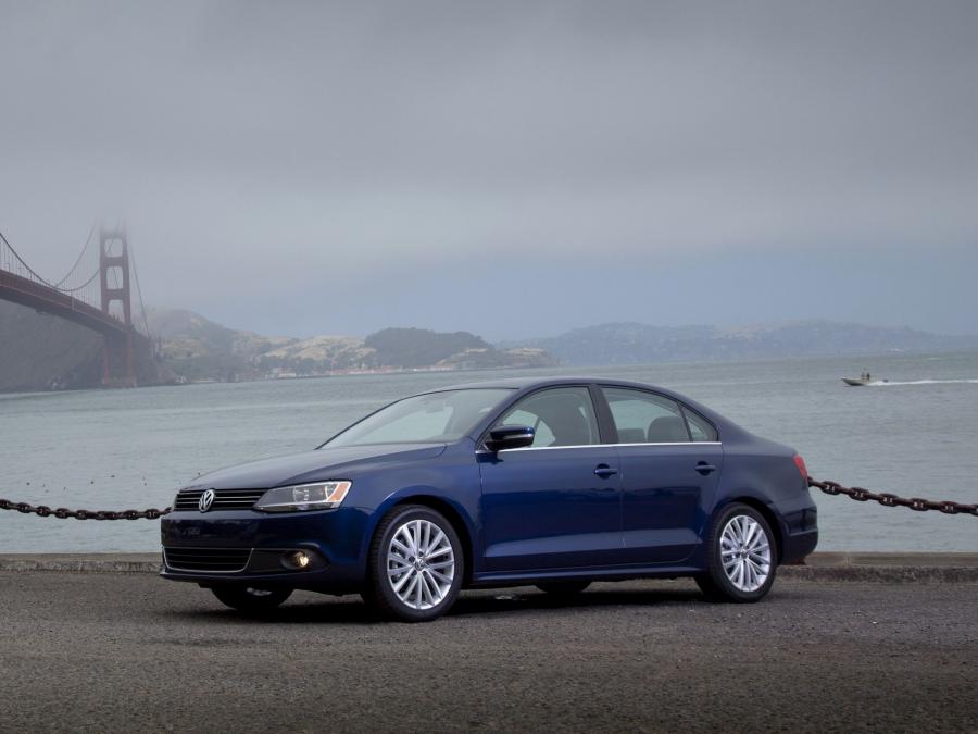  Volkswagen Jetta 2010 года  (US) (фото 38 из 52)